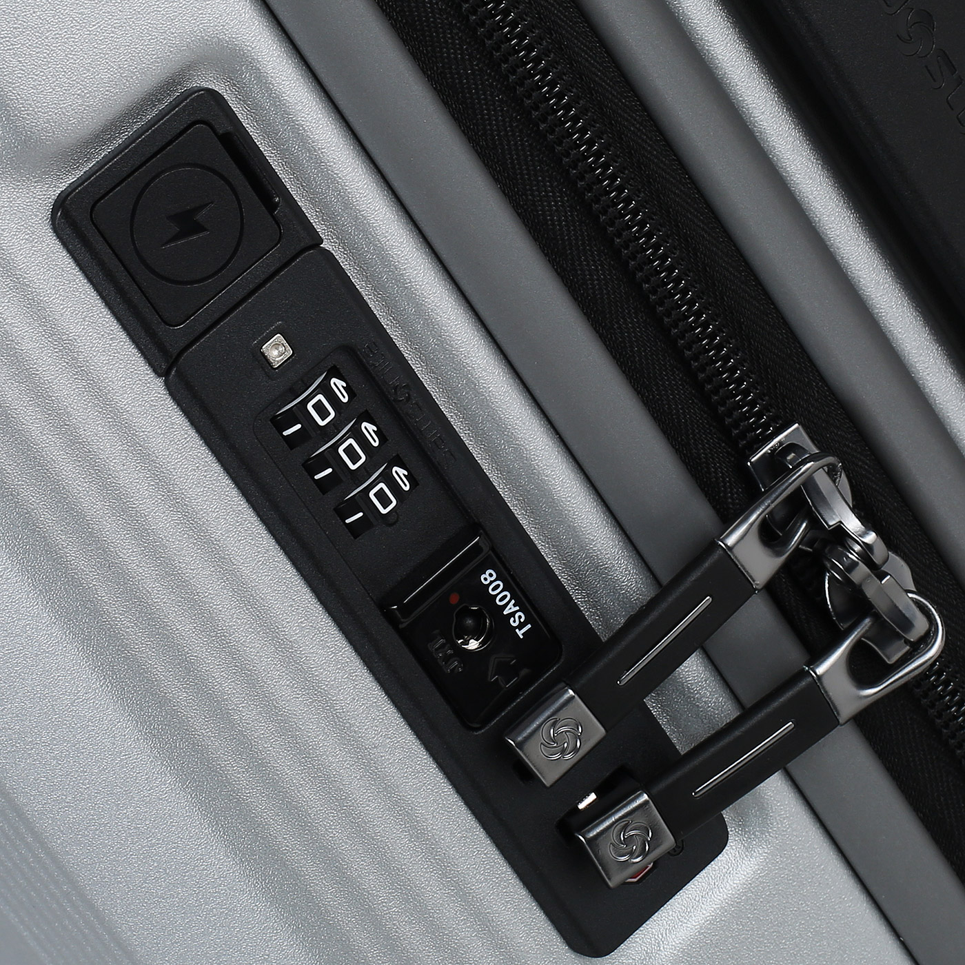Чемодан на колесах Samsonite Nuon