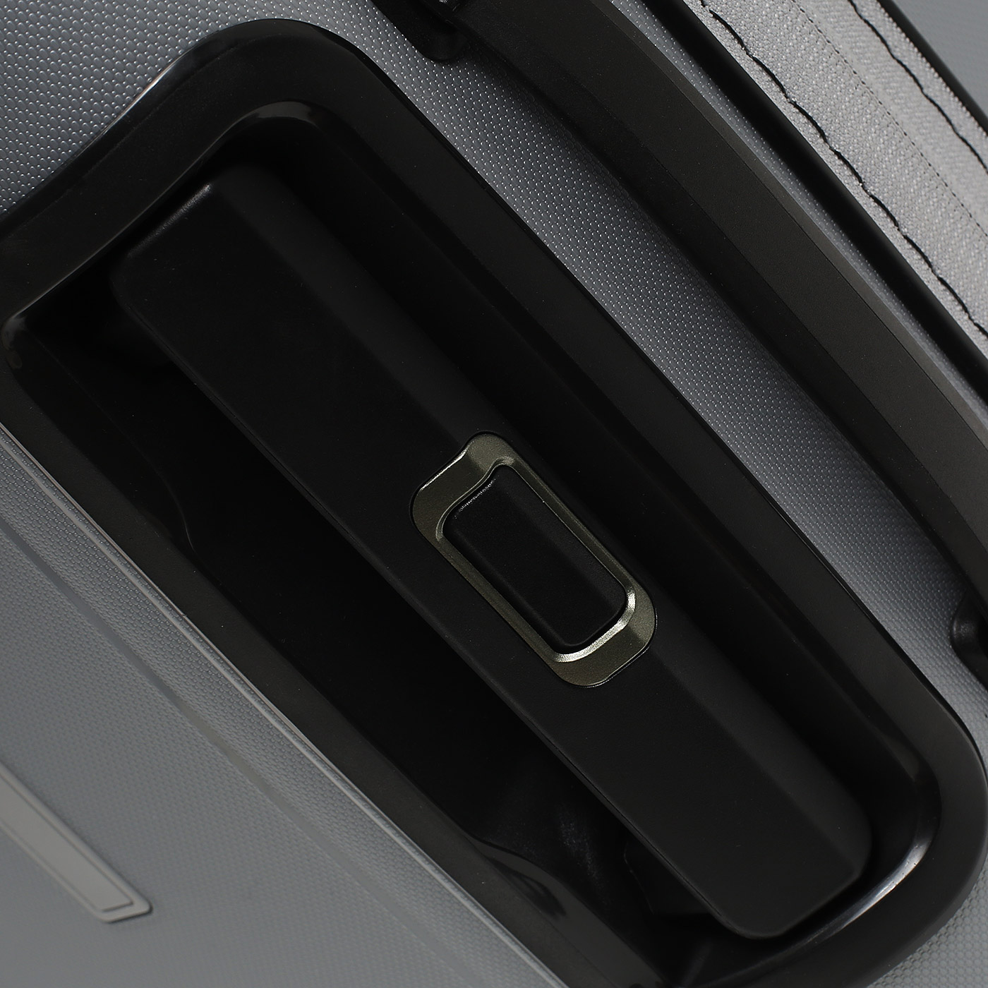 Чемодан средний M из полипропилена Eberhart Link