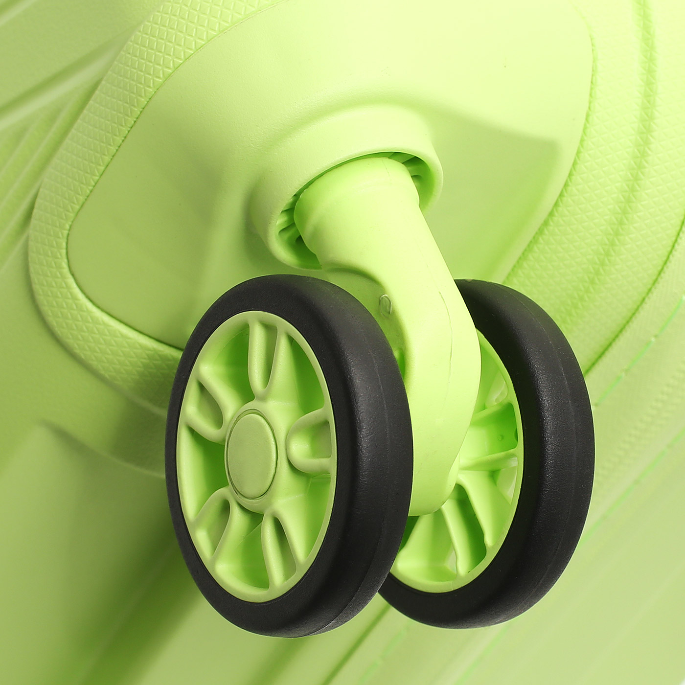Чемодан для ручной клади из полипропилена American Tourister Airconic