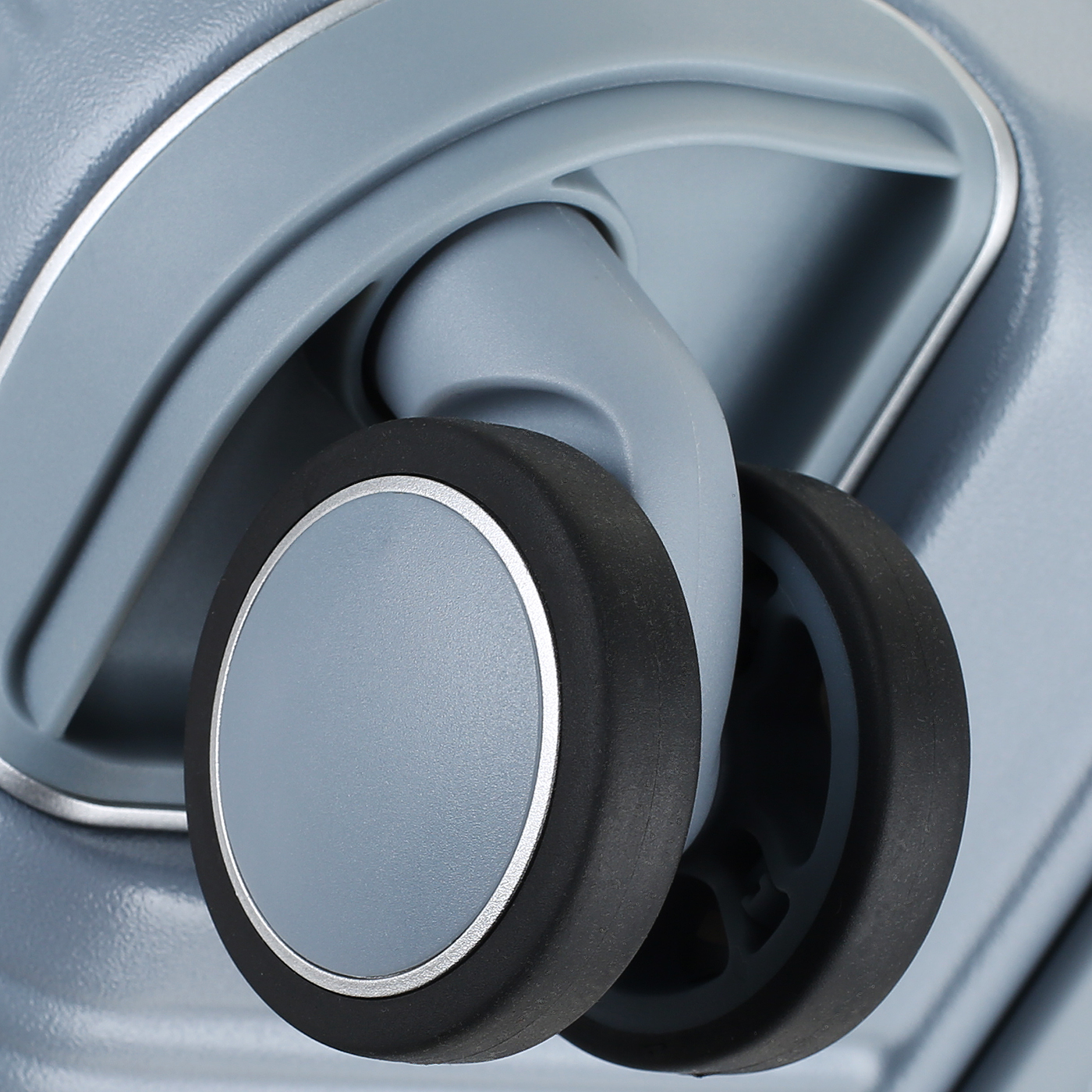 Чемодан на колесах Echolac Dynasty