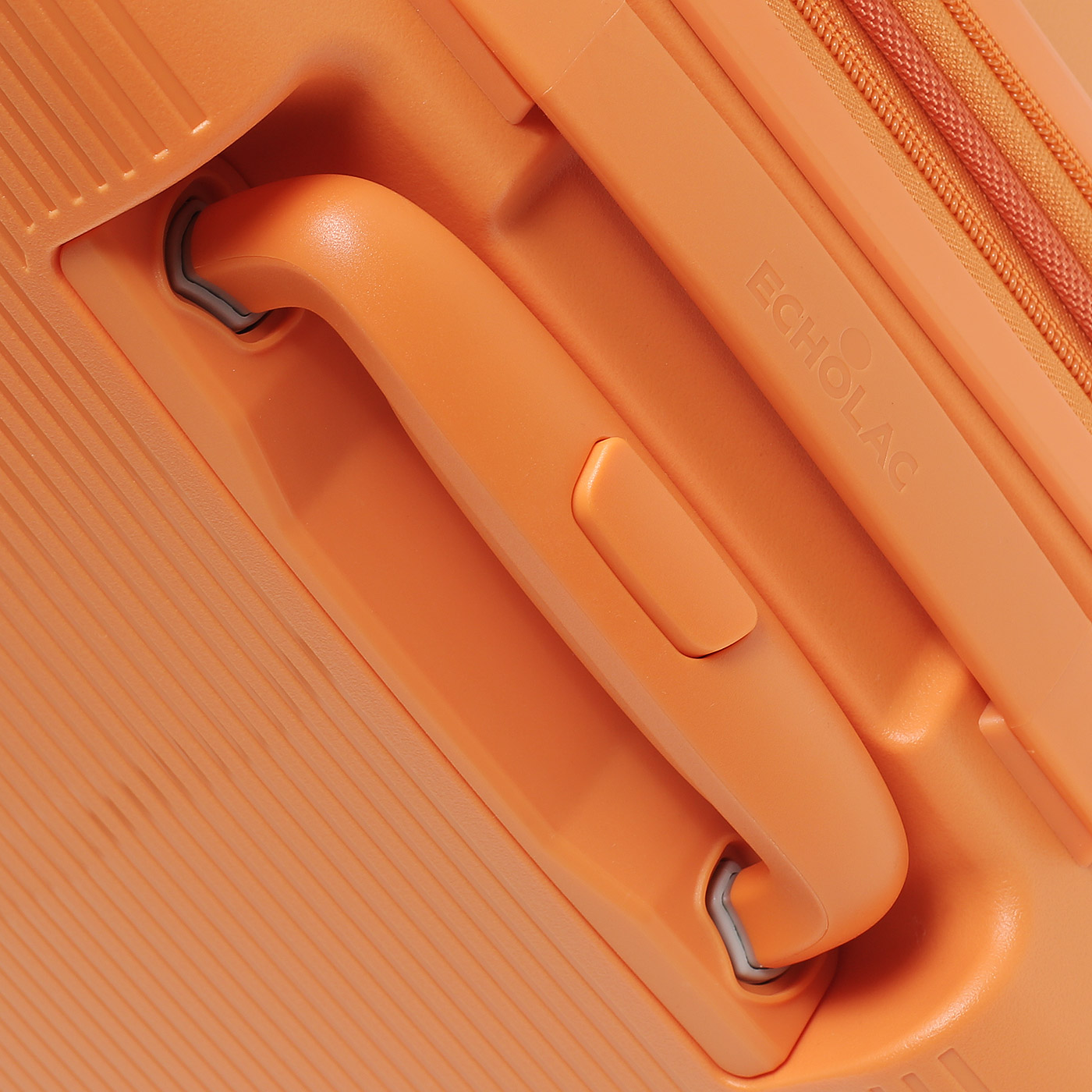 Чемодан маленький S из полипропилена Echolac Forza