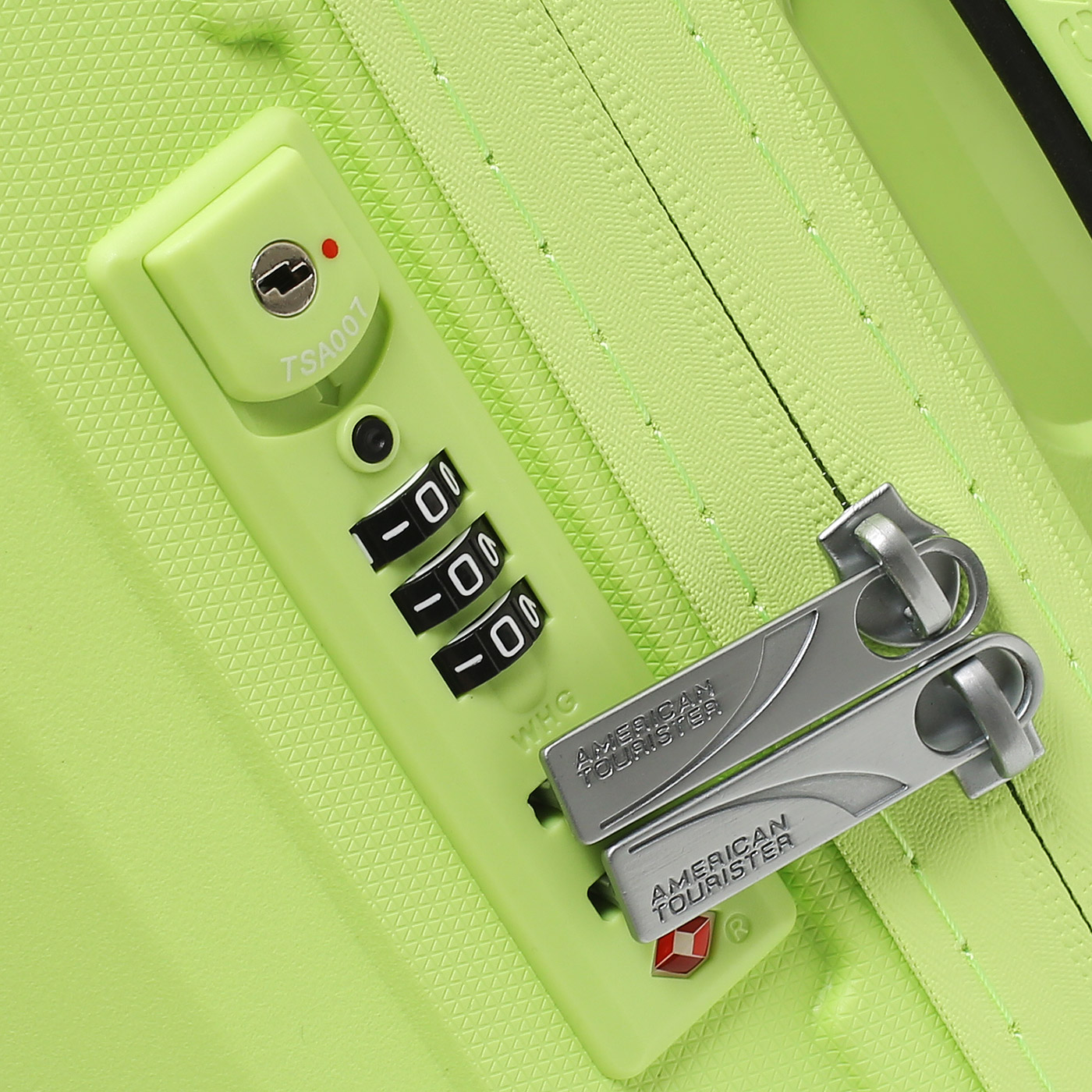 Чемодан для ручной клади из полипропилена American Tourister Airconic